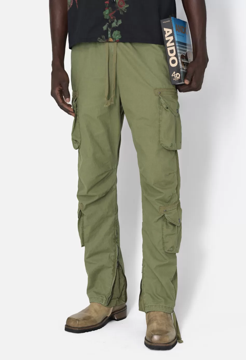 New JOHN ELLIOTT Deck Cargo Pants Olive